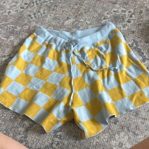 Checkered knit shorts